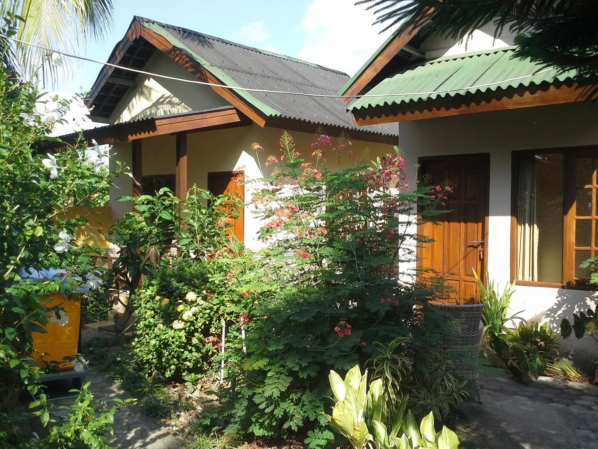 Arnel Bungalows スンギギ エクステリア 写真